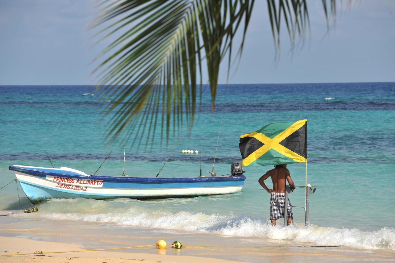 Paradise On The Rocks Negril Exterior photo