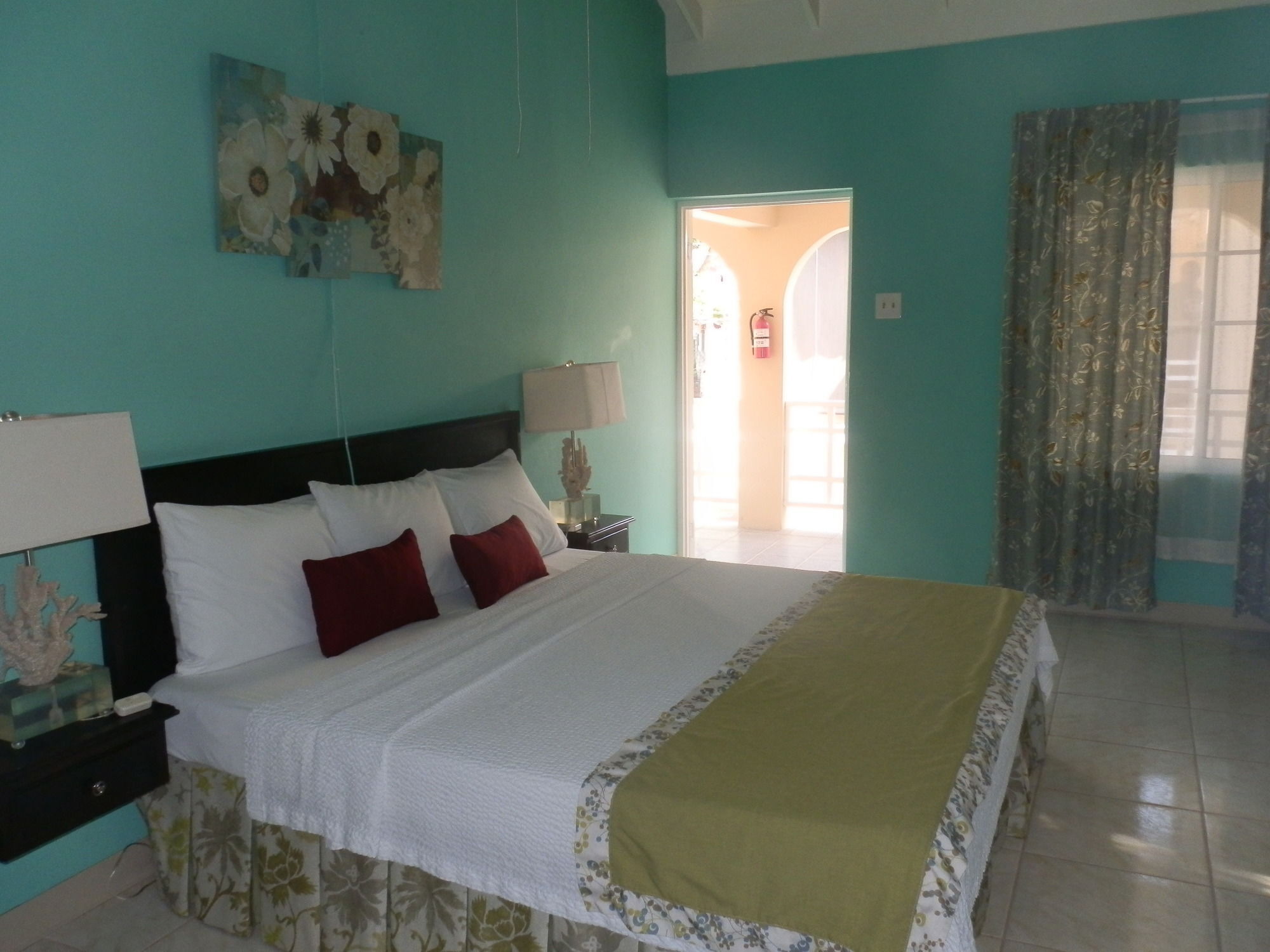Paradise On The Rocks Negril Exterior photo